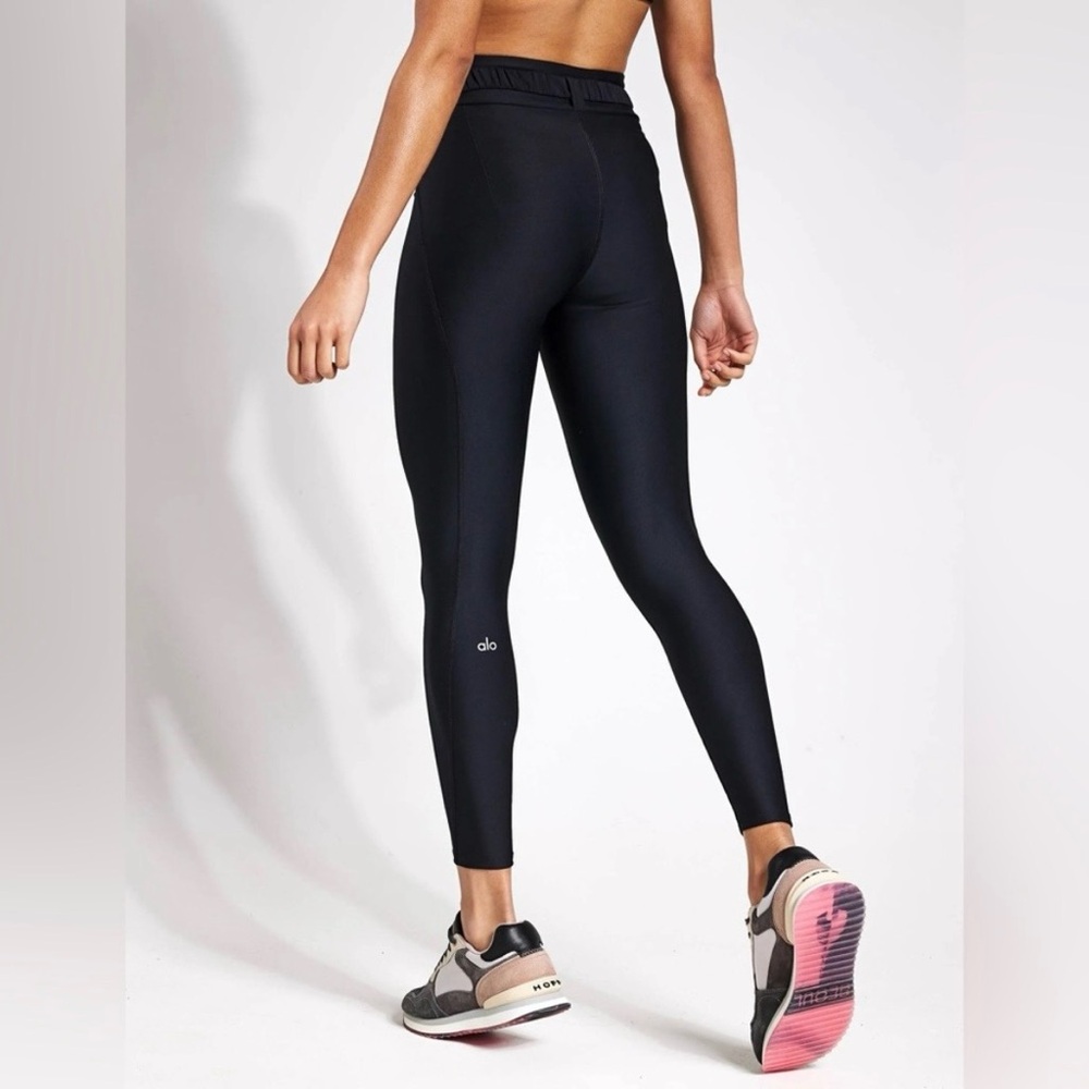 ALO Yoga Women's Sleek Black Leggings